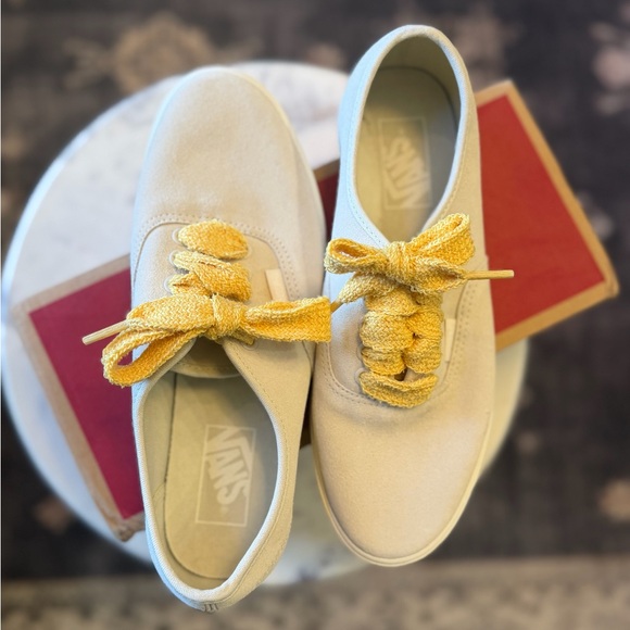 Vans x Free People Authentic Sneakers Cream Canvas Orange Laces Women 8 Men 6.5 - Picture 4 of 8